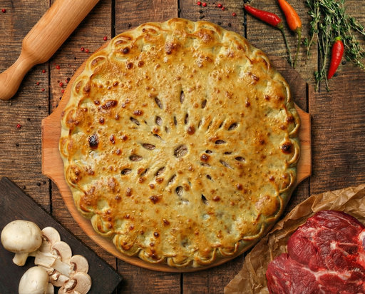 С мясом и грибами